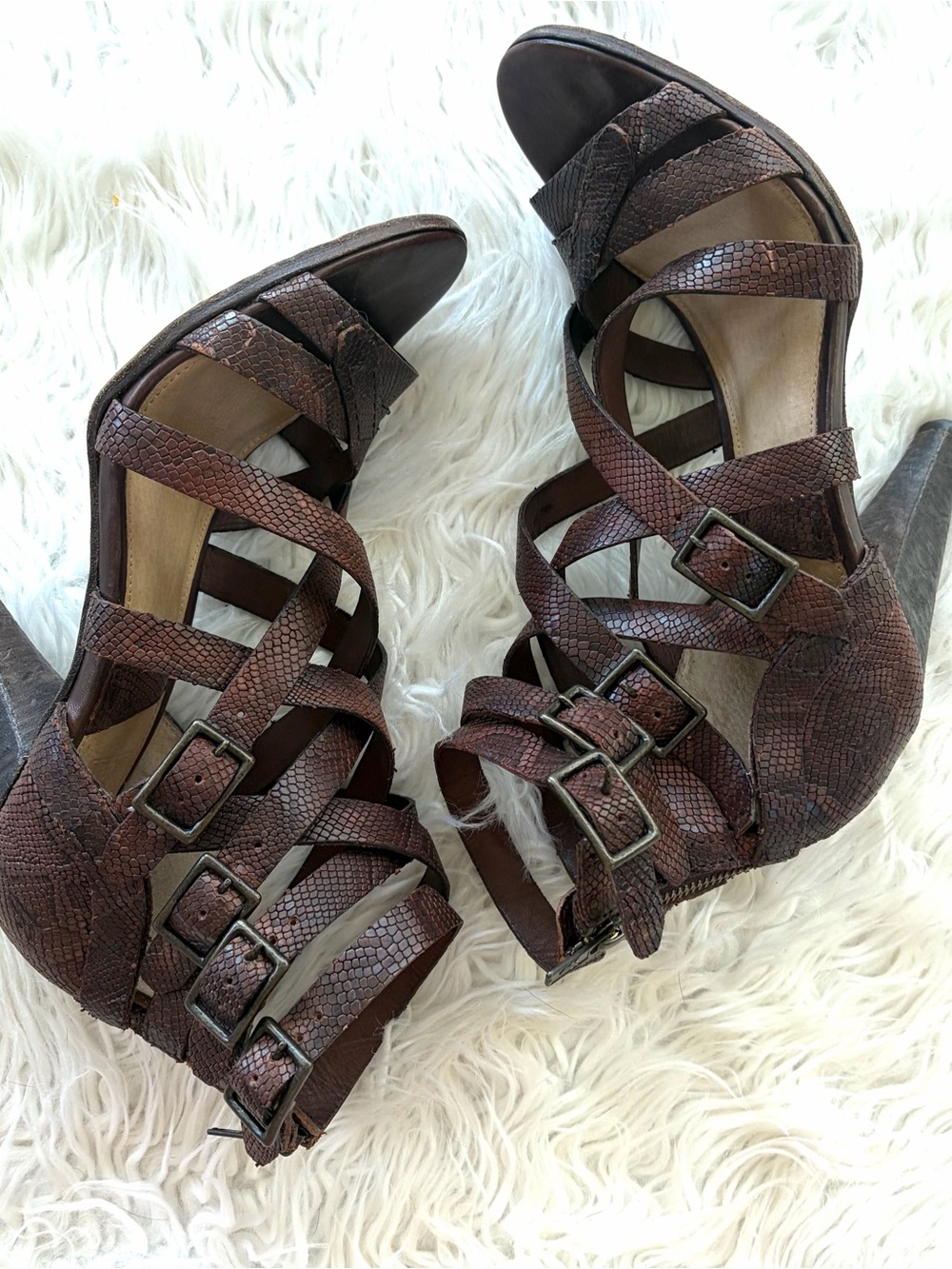Frye Mika Embossed Leather Strappy Heel gladiator-style Sandals size 9 - Picture 9 of 13